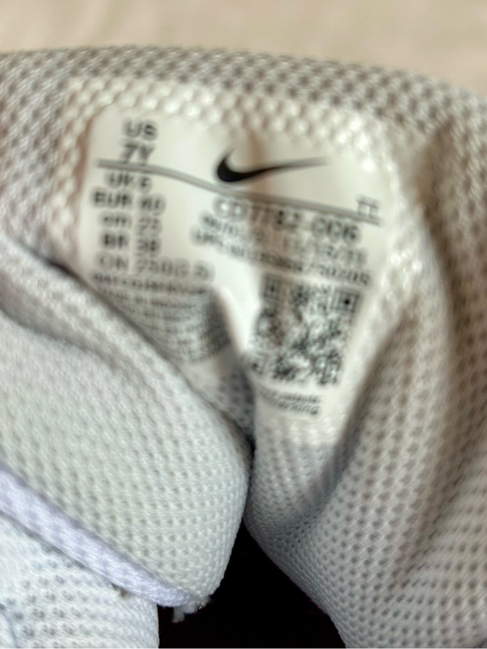 Nike Burough Mid 2 White High-Top with Hot Pink Swoosh NWOT Sz Y7 - W8.5/9 - Picture 7 of 7